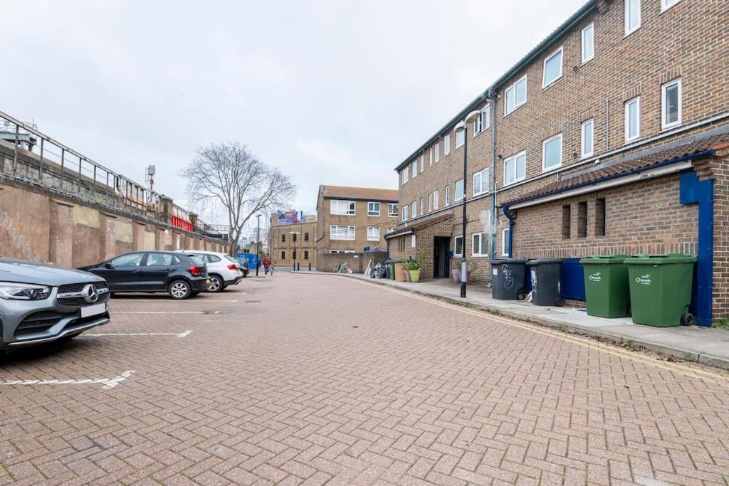 Riverside Serviced Apartments London Exterior photo