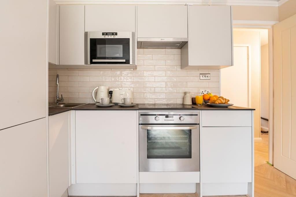 Riverside Serviced Apartments London Exterior photo
